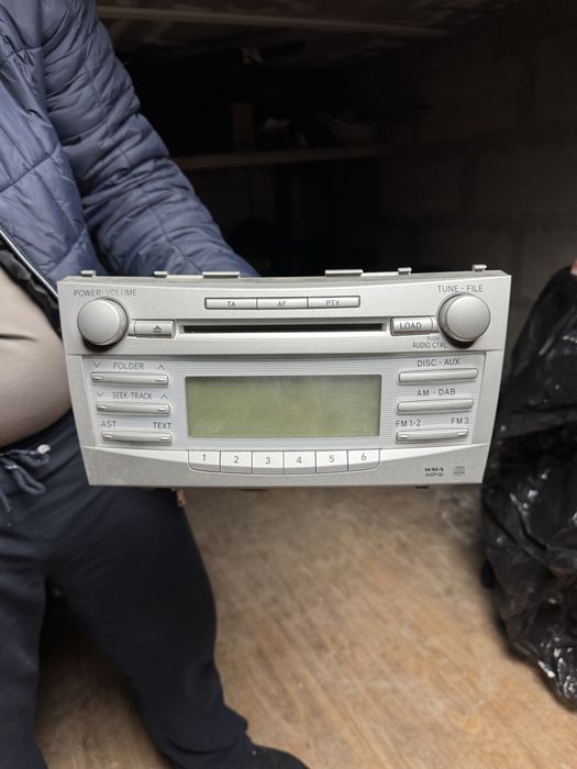 Магнитола на Камри 40/45 оригинал