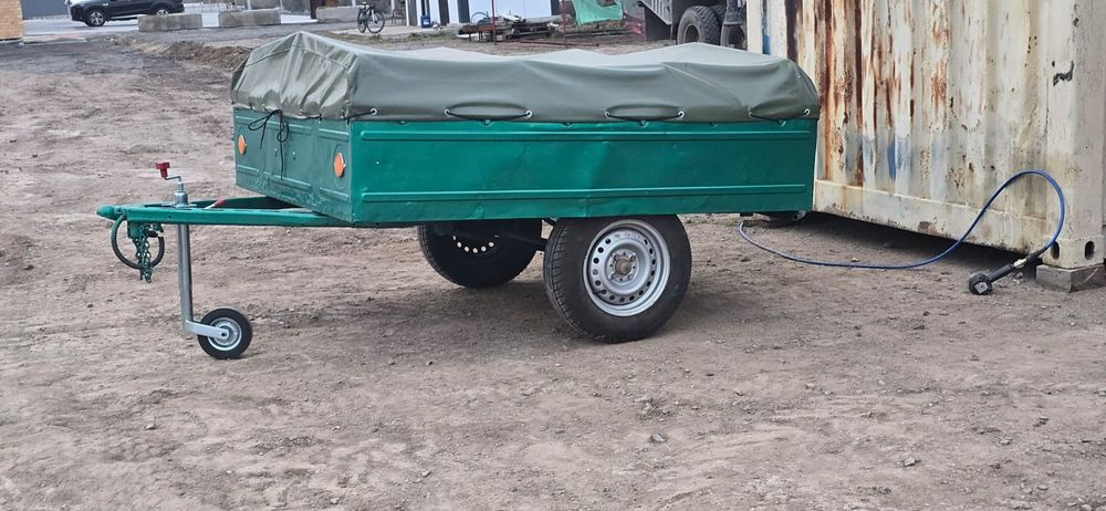 Легковой прицеп.