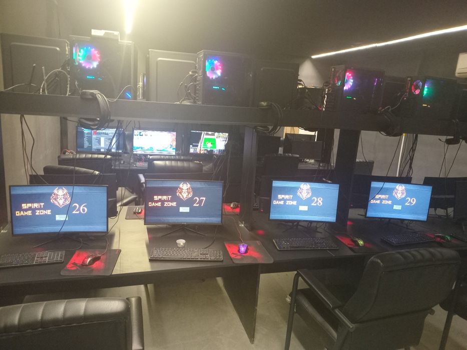 Igravoy kanpyuter sotiladi 10dona stol stuli bilan xamma narsasi bilan