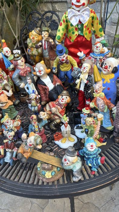 Vând colectie Clovni