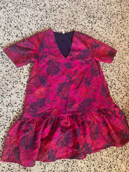 Няколко страхотни рокли напълно нови бутикови, изключително ефектни