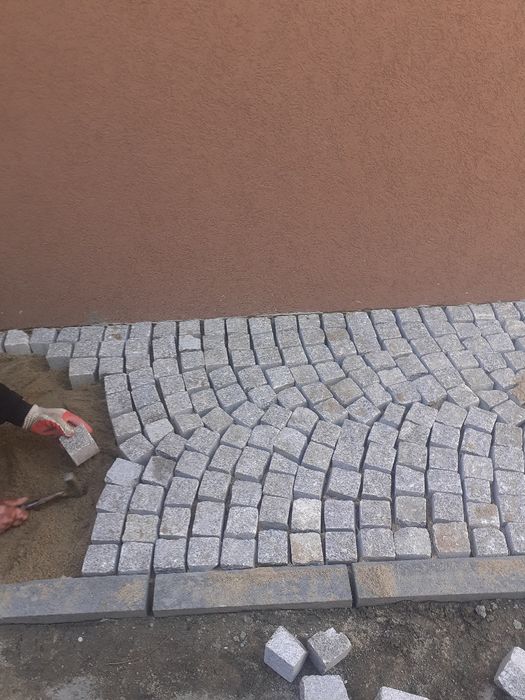Vand piatra cubica de cea mai bună calitate și montez