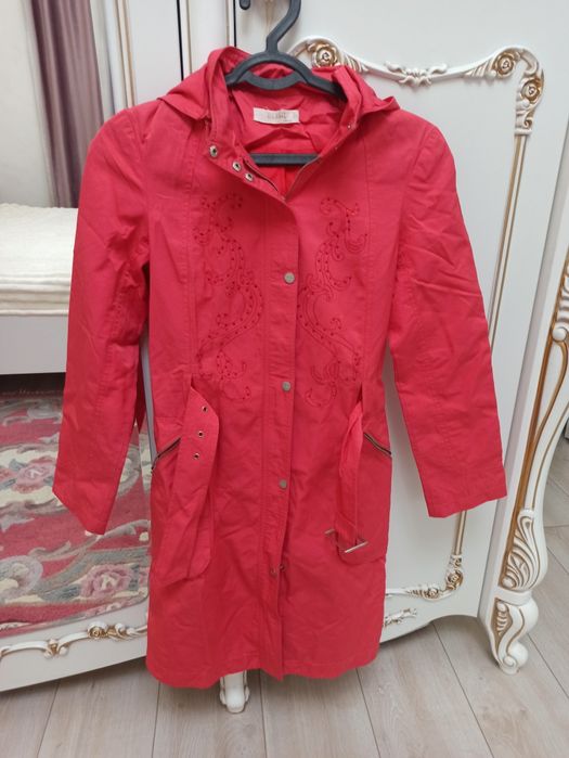 Пальто на девушку