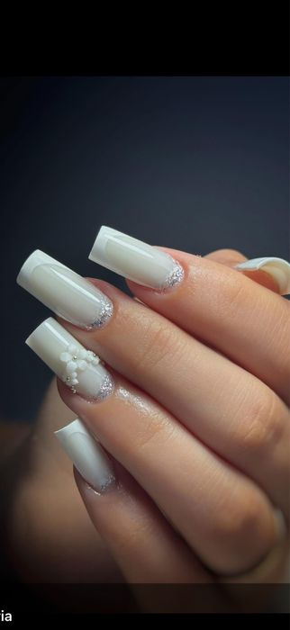 Aplic unghii cu gel si tips si tips reutizabil