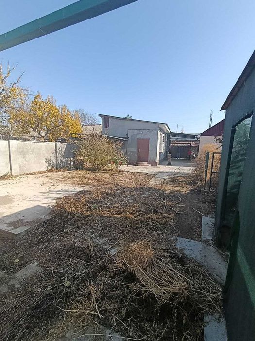 Дом  4.5 сотки. Чирчик состояние среднее