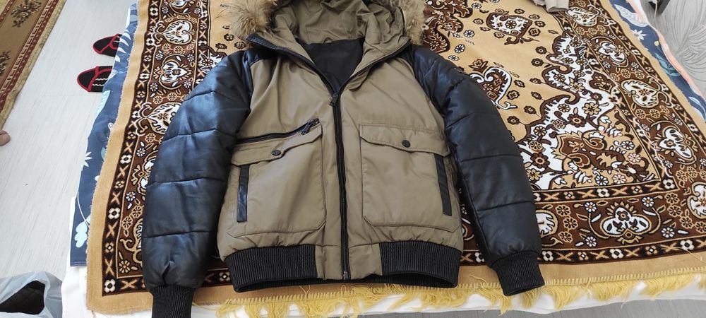 Продам куртку мужскую