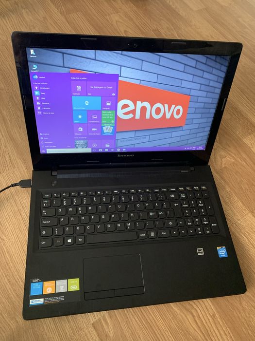 Laptop Lenovo Slim display 15,6 led,Windows 10,4gb ram,600gb memorie.