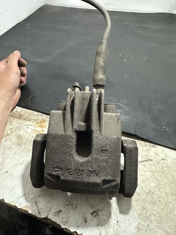 Etrier frana stanga spate BMW Seria 5 E60 E61 525d 177cp 2.5diesel M57