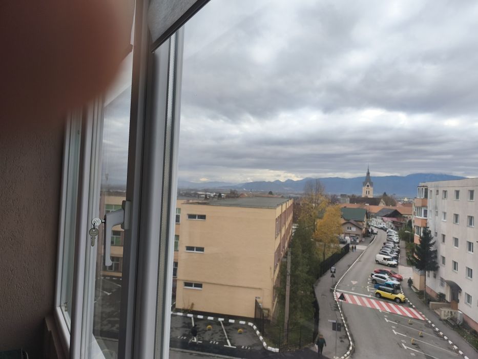 Vând ap 2 camere in cartierul Maguri