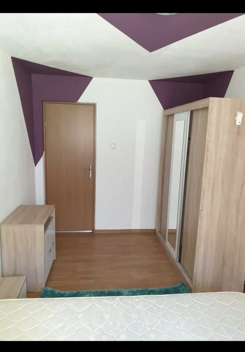 Închiriez apartament 3 camere