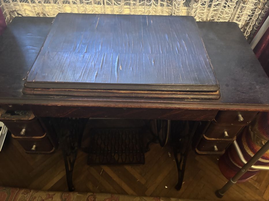 Masina de cusut SINGER