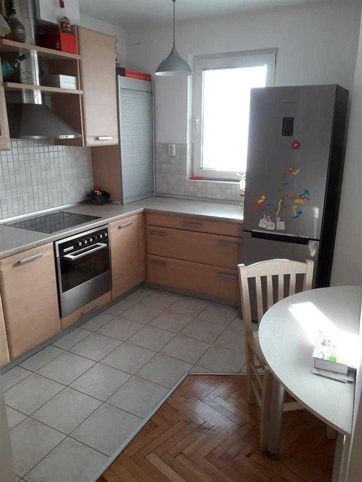 Дава се под наем Двустаен апартамент в Бургас, Възраждане - 59 кв.м за 204 € - Снимка #2