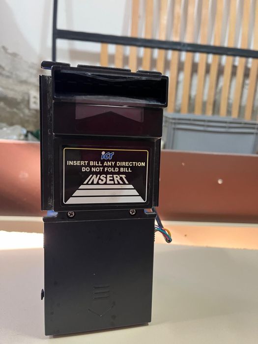 Vand acceptator bacnote ict