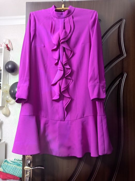 Платье 50 размера цвет яркий