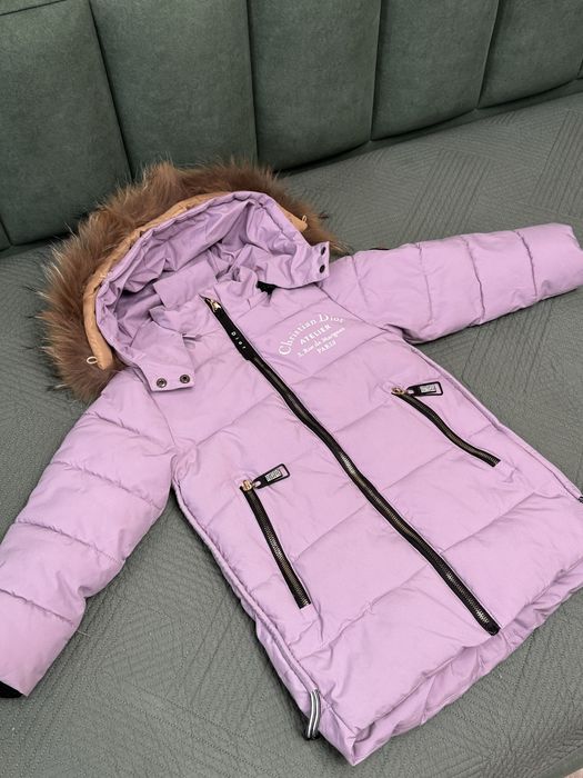 Продам детскую зимнюю куртку на девочку в идеальном состоянии!