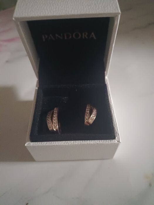 Продам золотые серьги 585пр, 3,4гр.