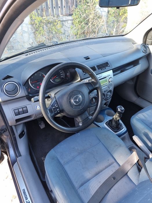 Vând mazda 2 motorină