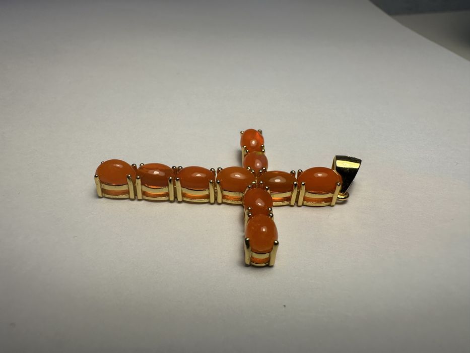 Висулка кръст