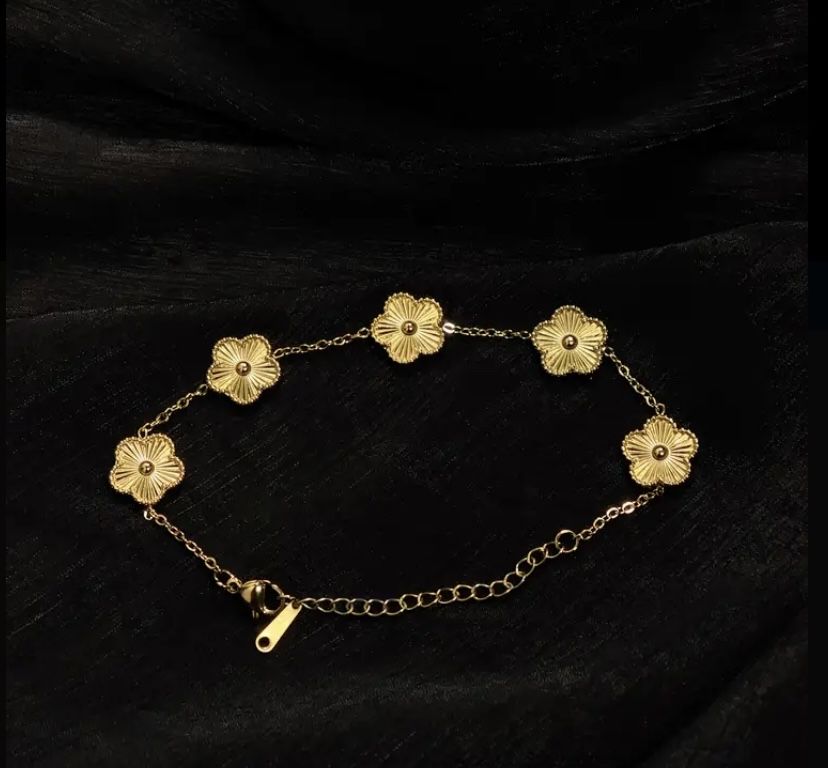 Браслет Van Cleef покрытием золоты