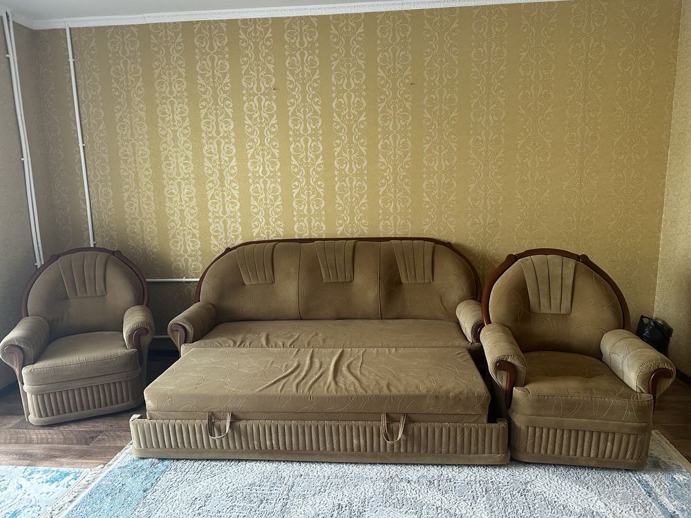 Продам диван + 2 кресла