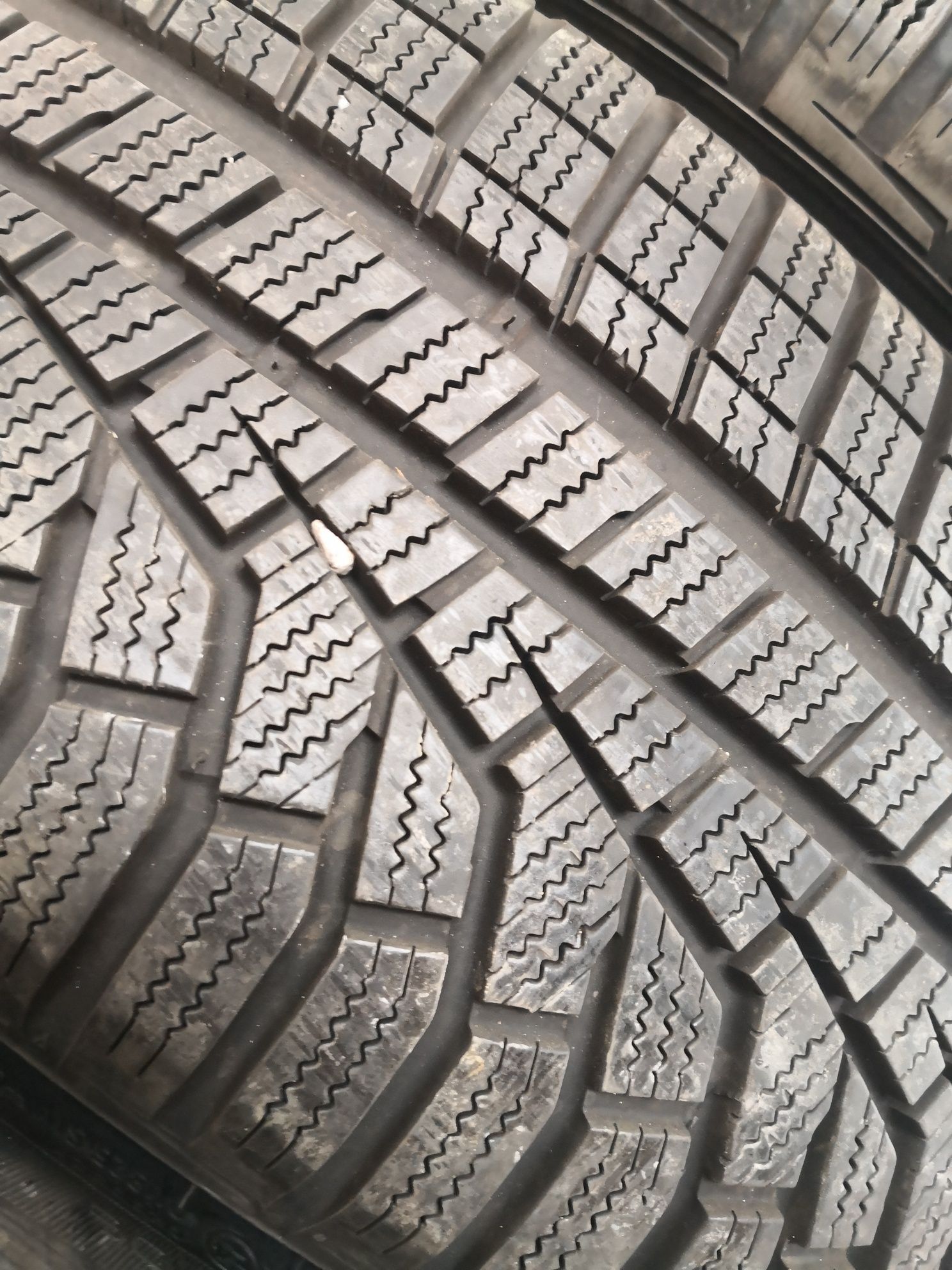 225 65 17 цола гуми hankook гуми