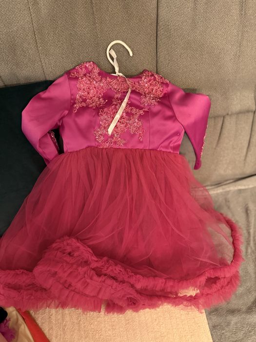 Rochita roz din satin, dantela aplicata si tul 24-36 luni, 92-98