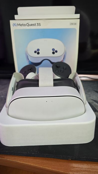 Meta Quest 3S (256GB) - VR очила,