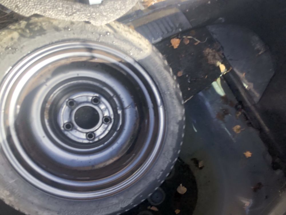 Патерица копмлект крик ключ kia 5x114.3 15 цола  mitsubisi mazda