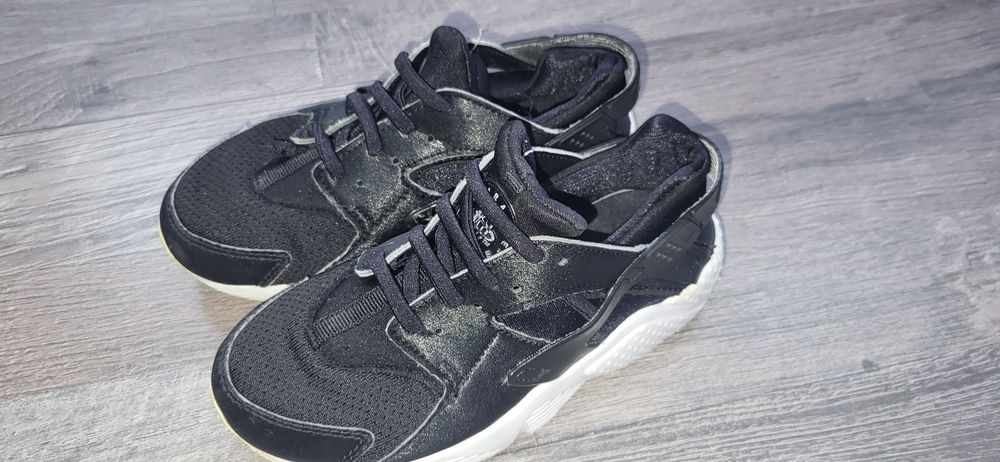 Nike Huarache 30