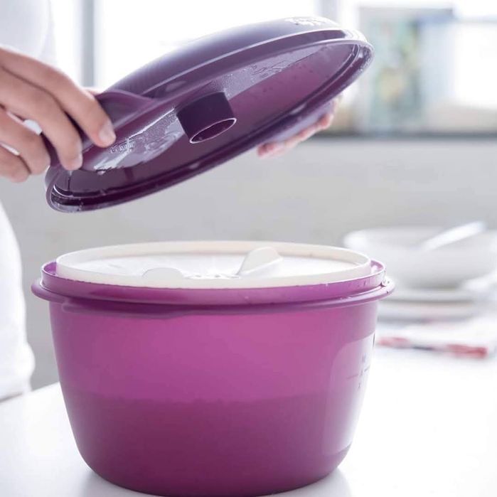 Vând fierbător orez la microunde Tupperware