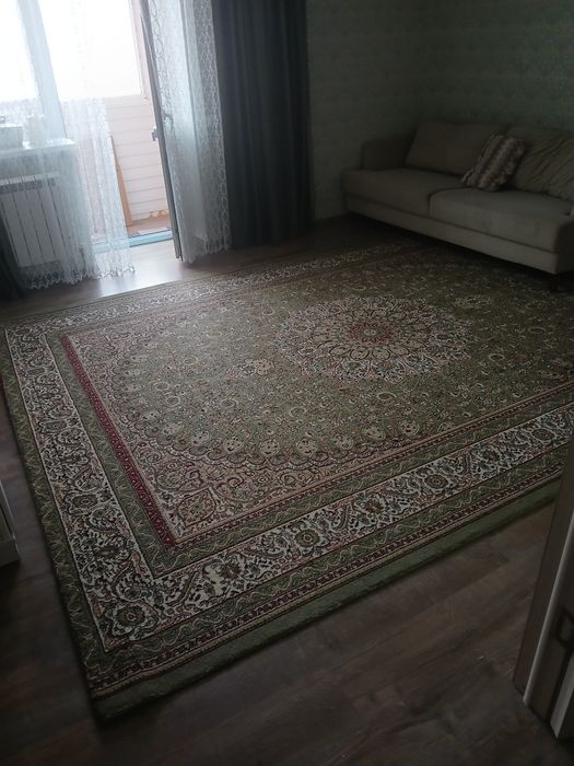 Продам Ковры ниже рыночной цене
