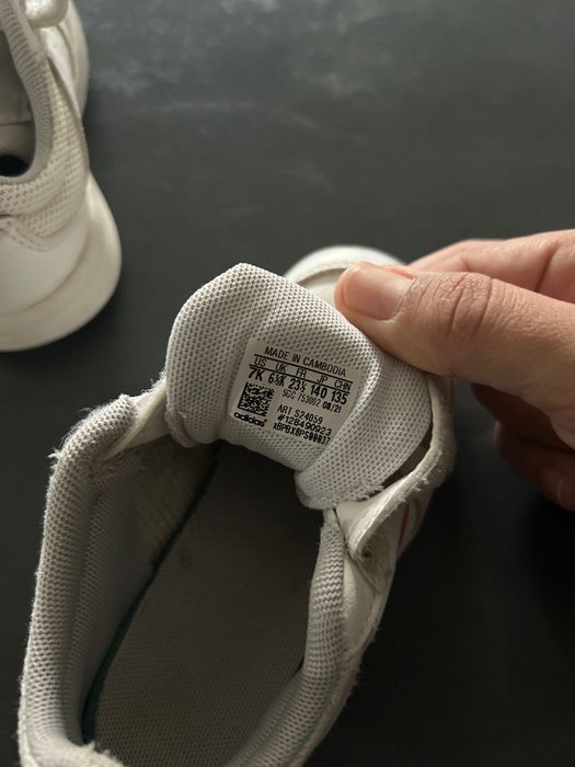 Бебешки маратонки адидас и сандали от естествена кожа