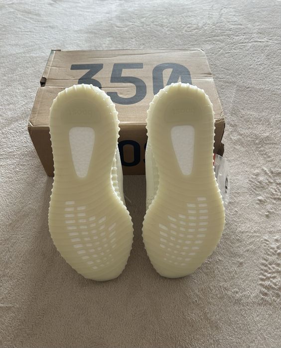 Yeezy boost 350 V2