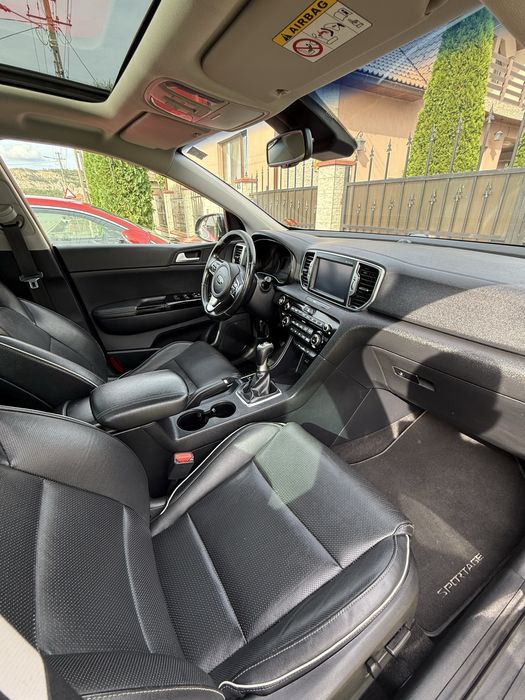 Vand Kia Sportage 2.0CRDI 4x4 2017 Piele Panoramic