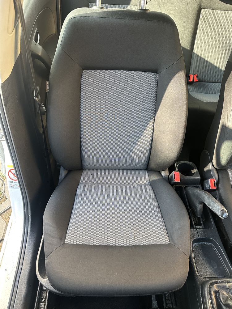 CURATARE CU ABUR canapele / saltele / auto