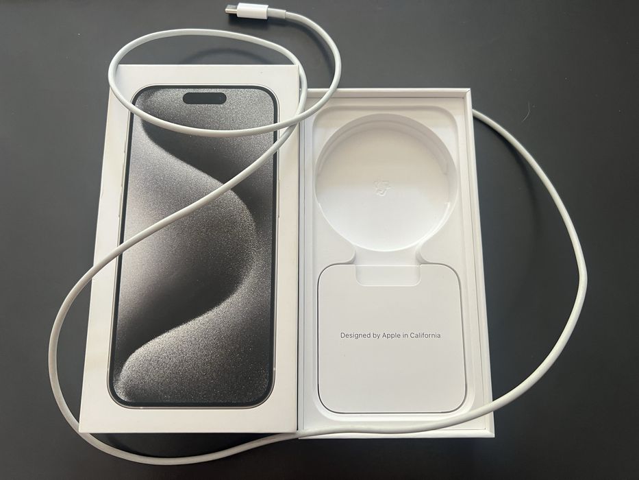 Продавам Apple iPhone 15 Pro 512GB