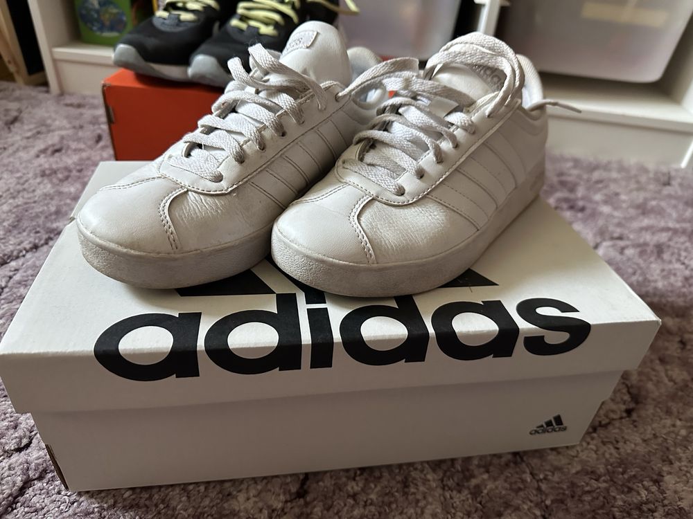 Естествена кожа adidas N 36