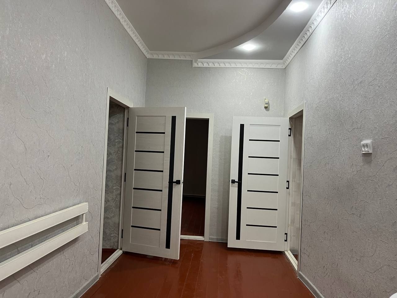 Байтерек пасёлкада, Бетховена кошесинде жайласкан Уй сатылады