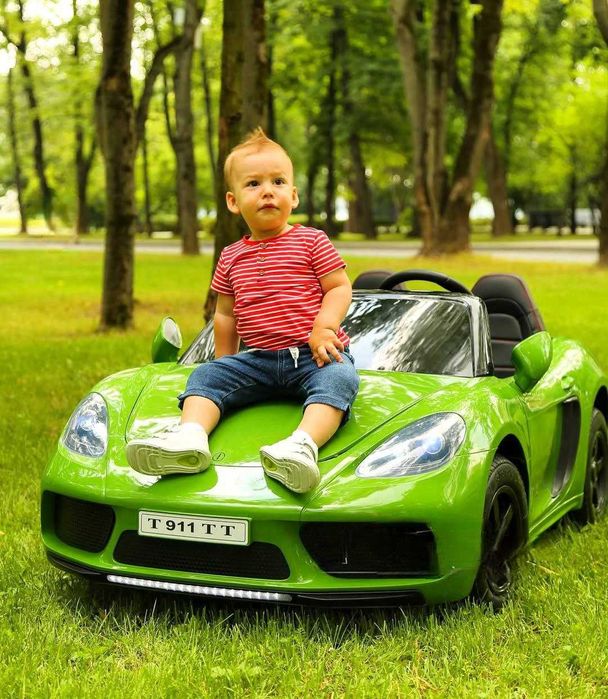 Детский электромобиль :"Porsche Cayman" из первых рук