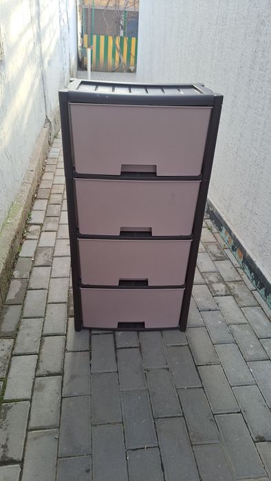 Продам пластиковый комод