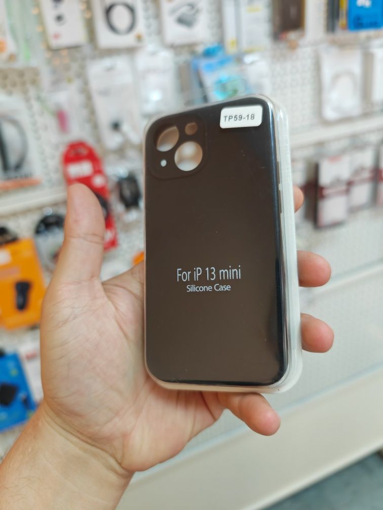 Силиконов кейс калъф (велурена вътрешна част) за iPhone 13 Mini Черен