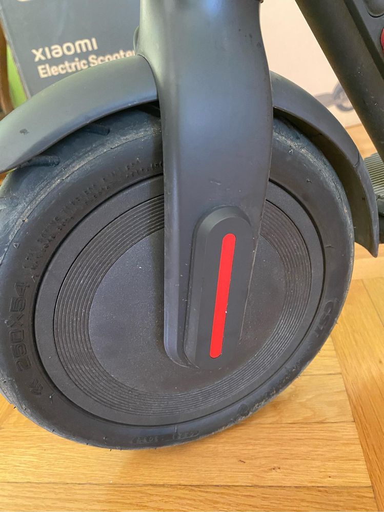 Електрическа тротинетка Xiaomi Electric Scooter 4