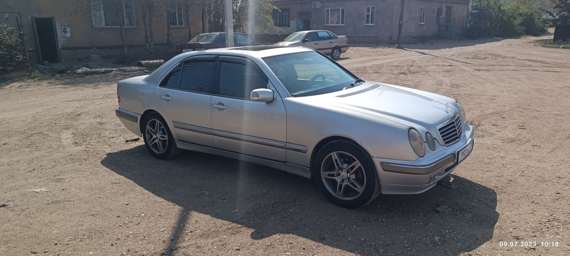 Mercedes E240 W210