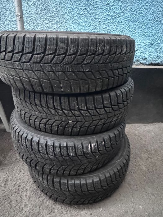 Продам комплект зимней резины