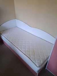 Легло с матрак 90/200 +2 гардероба 160/60см и 150/40см бял-розов гланц