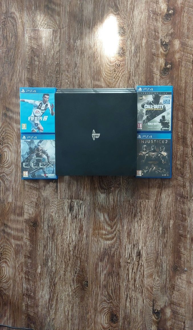 PS4 Pro Sony, 1TB HDD, in condiție bună