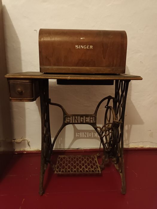 Masina de cusut singer