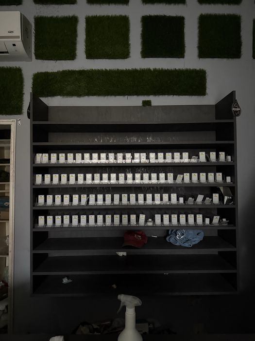 Каса за магазин, стелаж за цигари, стелажи за алкохол