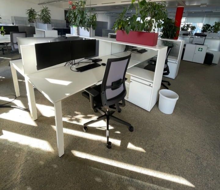 Birouri (mobilier)call center,post lucru Bene birou,Steelcase reglabil