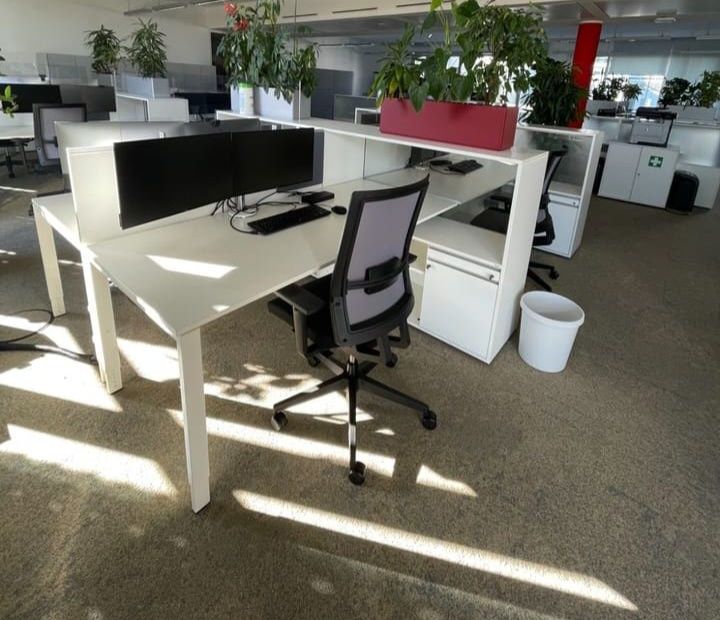 Birouri (mobilier) call center,post lucru Bene birou  vand/inchiriez